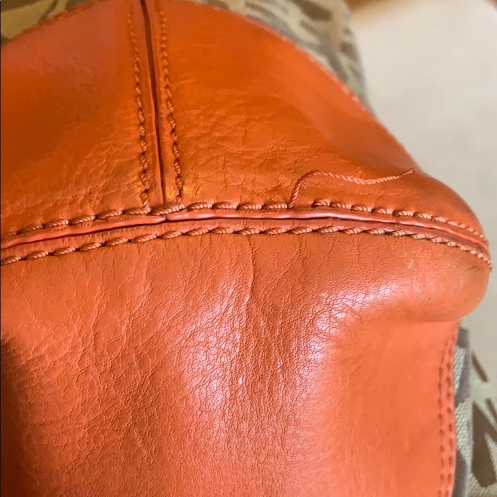 Micheal Kors Purse - Picture 7 of 8